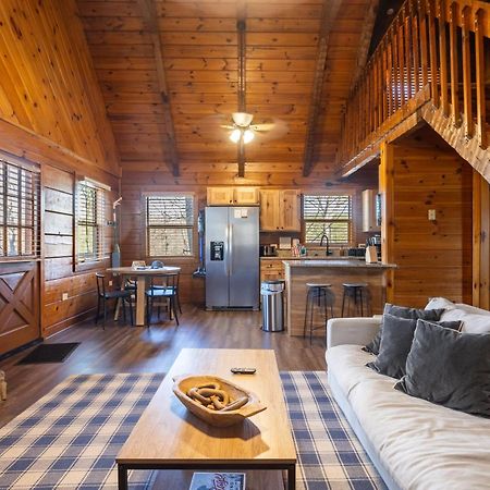 Dudley II By Avantstay Comfortable Cabin W Hot Tub Views Pigeon Forge Buitenkant foto