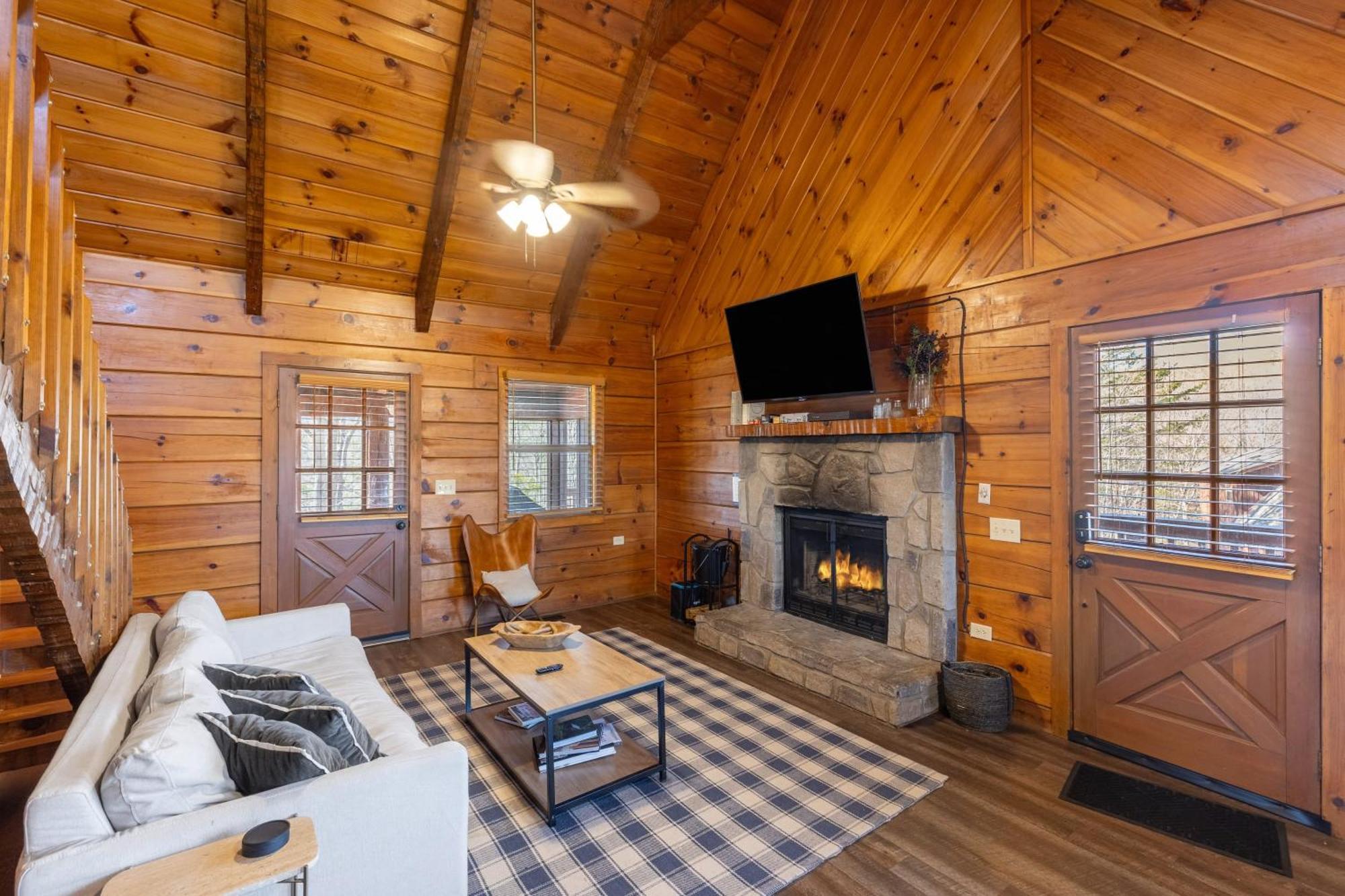 Dudley II By Avantstay Comfortable Cabin W Hot Tub Views Pigeon Forge Buitenkant foto
