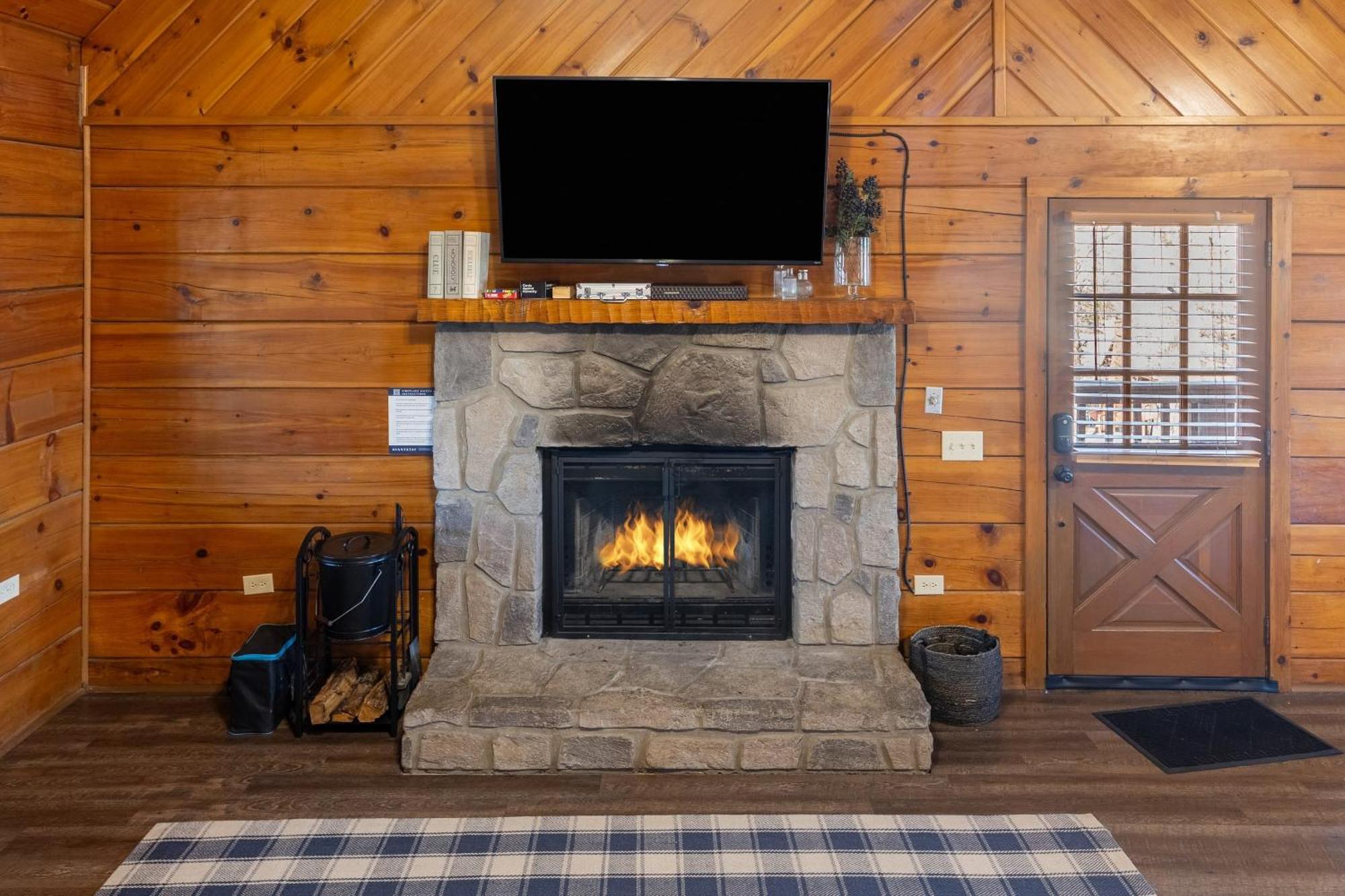 Dudley II By Avantstay Comfortable Cabin W Hot Tub Views Pigeon Forge Buitenkant foto