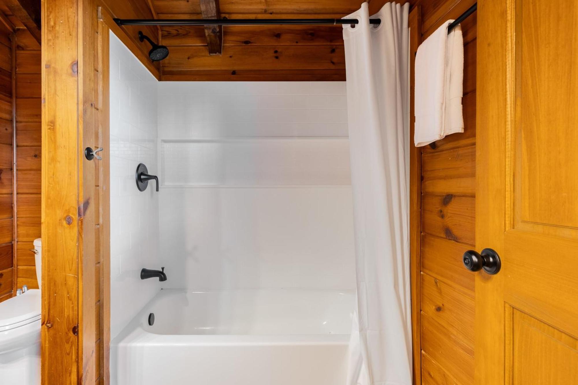 Dudley II By Avantstay Comfortable Cabin W Hot Tub Views Pigeon Forge Buitenkant foto