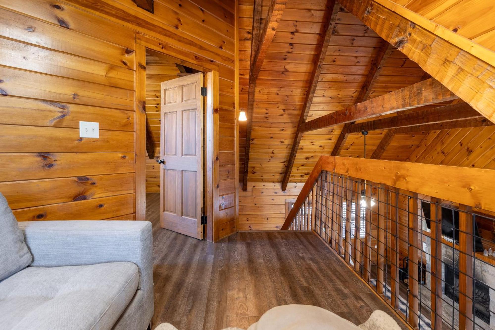 Dudley II By Avantstay Comfortable Cabin W Hot Tub Views Pigeon Forge Buitenkant foto